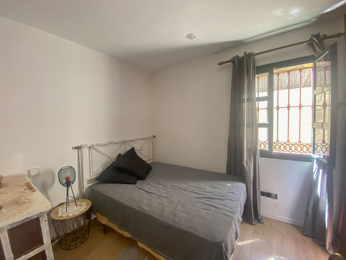 6 Bed Townhouse for sale in Nueva Andalucía Costa Del Sol, Málaga, Spain