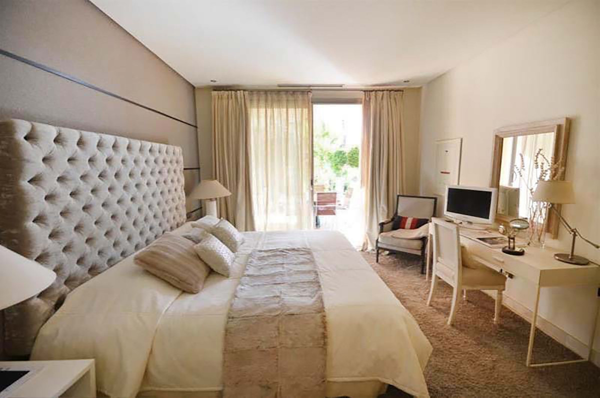 3 Bed Apartment for sale in Marbella Costa Del Sol, Málaga, Spain