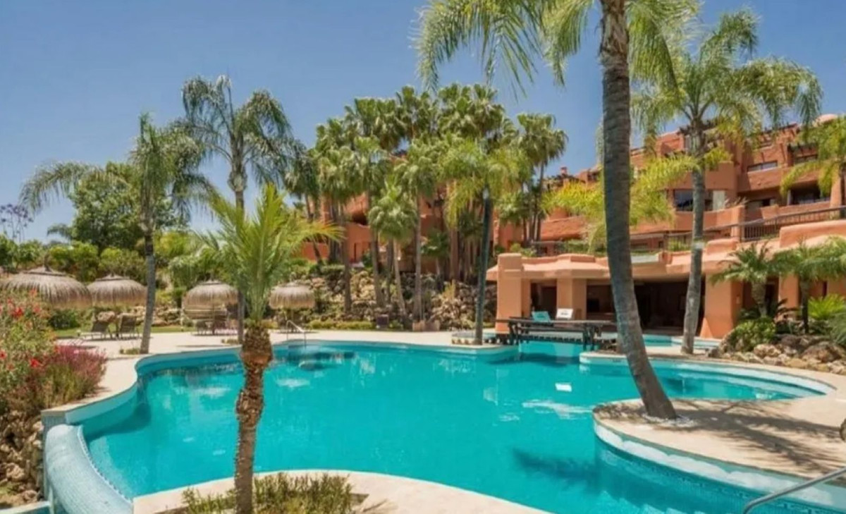 3 Bed Apartment for sale in Marbella Costa Del Sol, Málaga, Spain