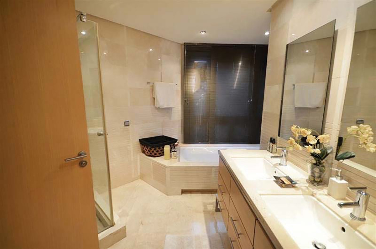 3 Bed Apartment for sale in Marbella Costa Del Sol, Málaga, Spain