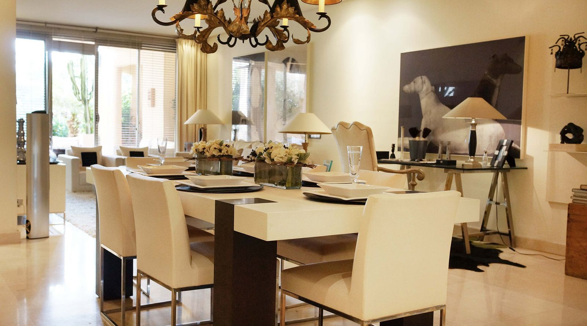 3 Bed Apartment for sale in Marbella Costa Del Sol, Málaga, Spain