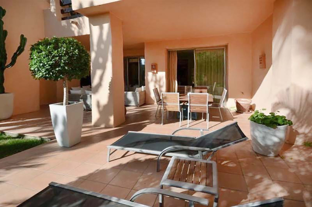 3 Bed Apartment for sale in Marbella Costa Del Sol, Málaga, Spain