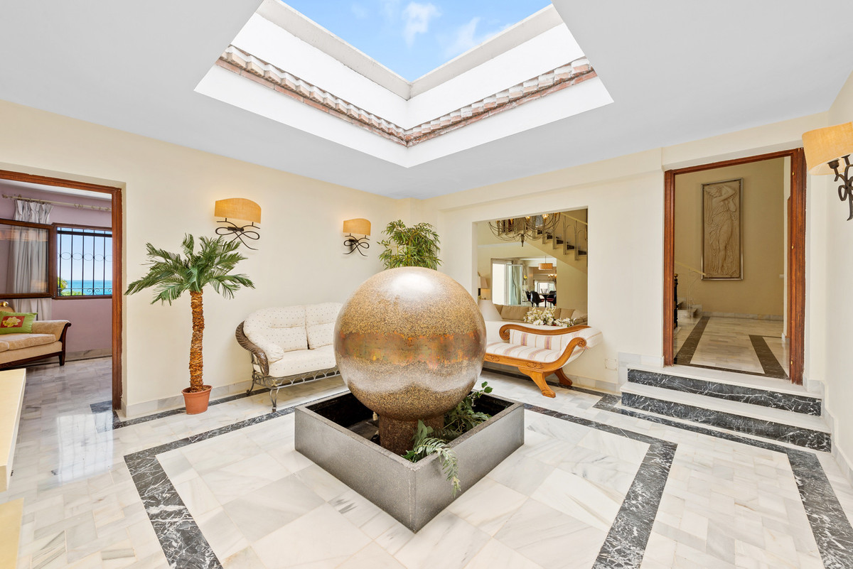 6 Bed Townhouse for sale in Estepona Costa Del Sol, Málaga, Spain