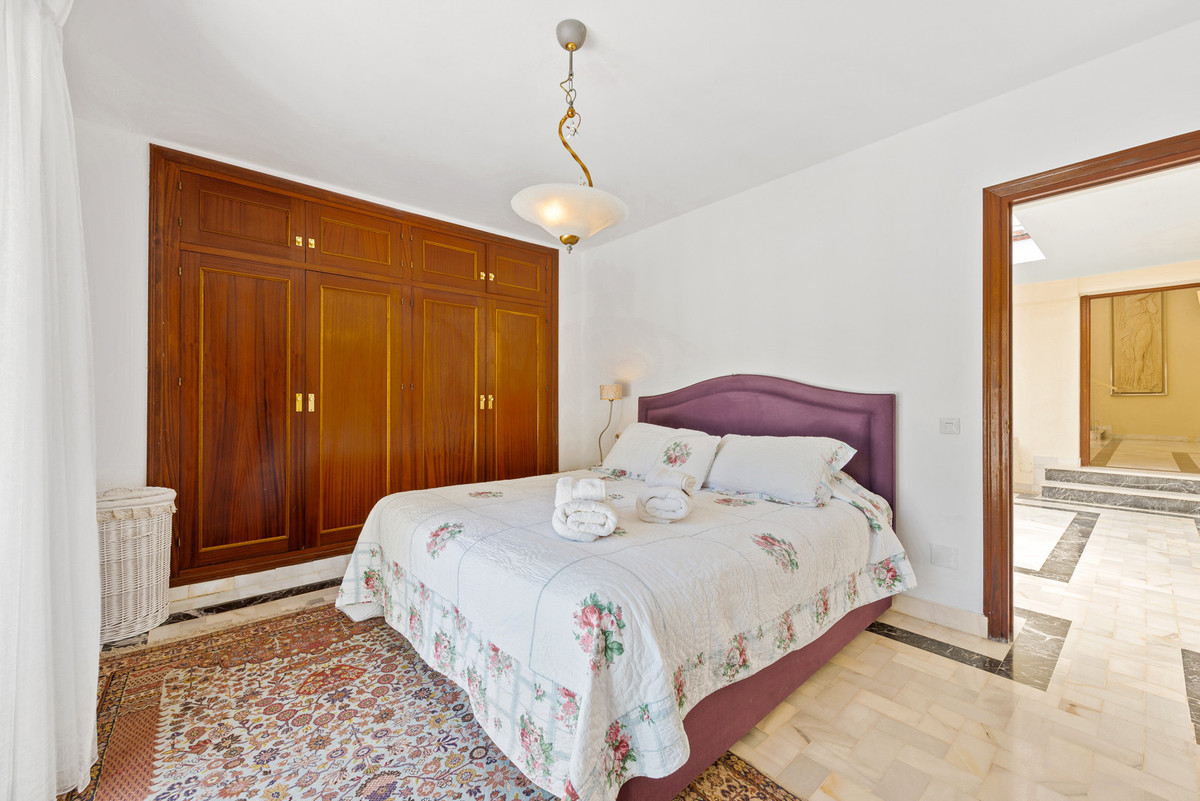 6 Bed Townhouse for sale in Estepona Costa Del Sol, Málaga, Spain