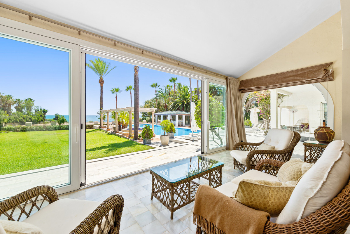 6 Bed Townhouse for sale in Estepona Costa Del Sol, Málaga, Spain