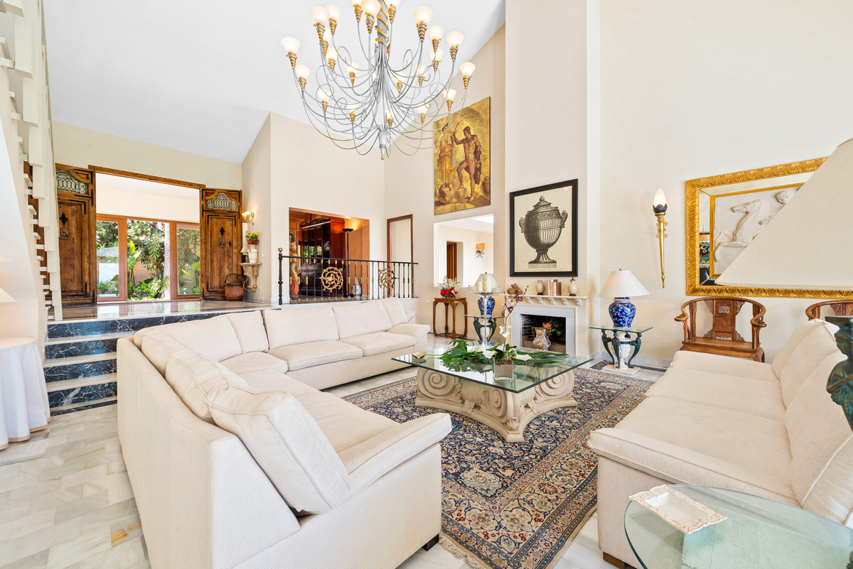 6 Bed Townhouse for sale in Estepona Costa Del Sol, Málaga, Spain