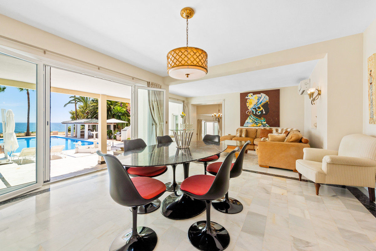 6 Bed Townhouse for sale in Estepona Costa Del Sol, Málaga, Spain