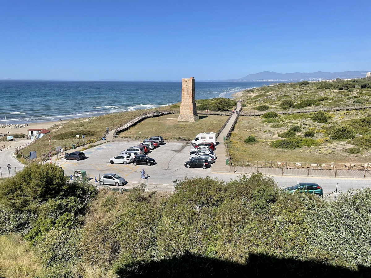 1 Bed Apartment for sale in Puerto De Cabopino Costa Del Sol, Málaga, Spain