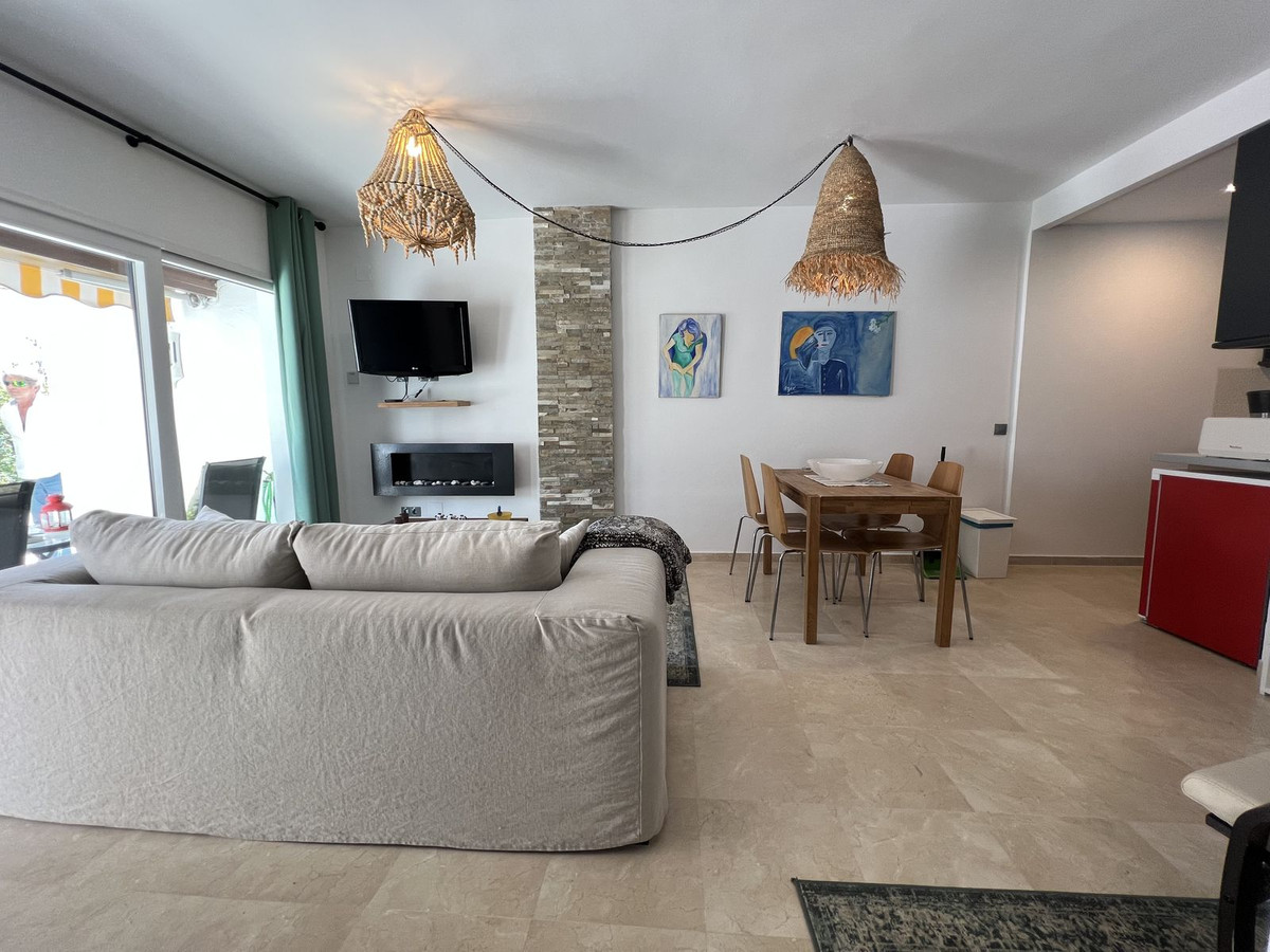 1 Bed Apartment for sale in Puerto De Cabopino Costa Del Sol, Málaga, Spain