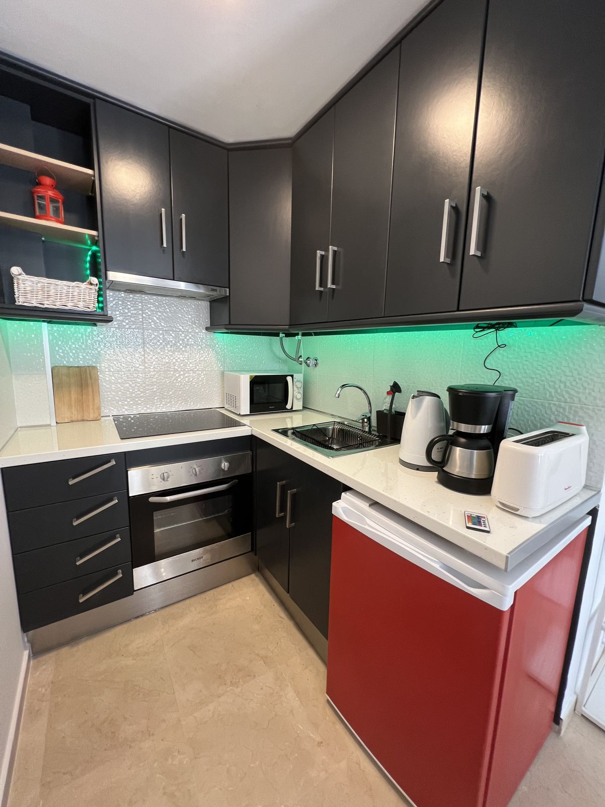 1 Bed Apartment for sale in Puerto De Cabopino Costa Del Sol, Málaga, Spain