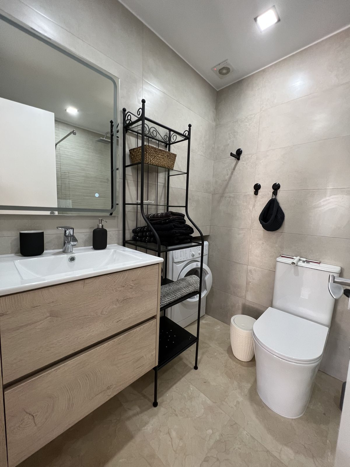 1 Bed Apartment for sale in Puerto De Cabopino Costa Del Sol, Málaga, Spain