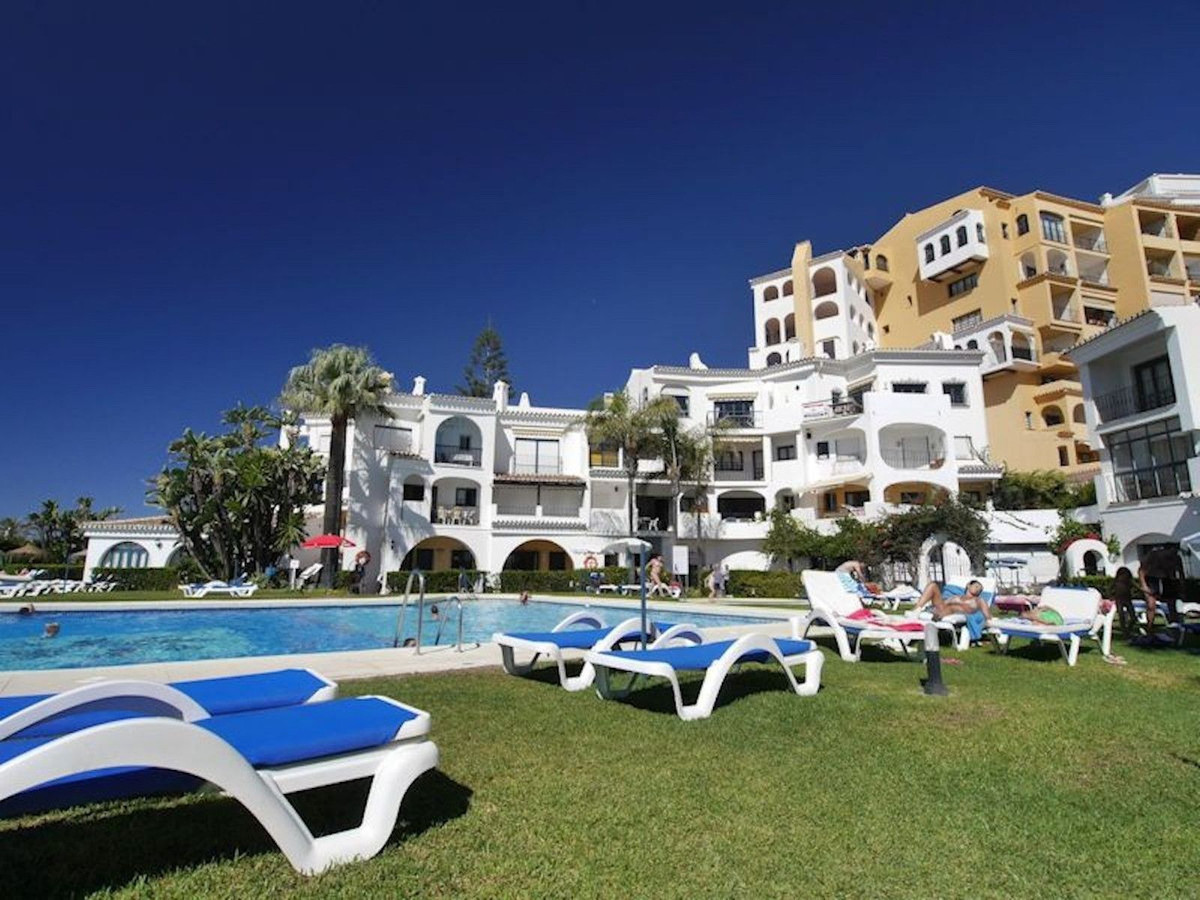 1 Bed Apartment for sale in Puerto De Cabopino Costa Del Sol, Málaga, Spain
