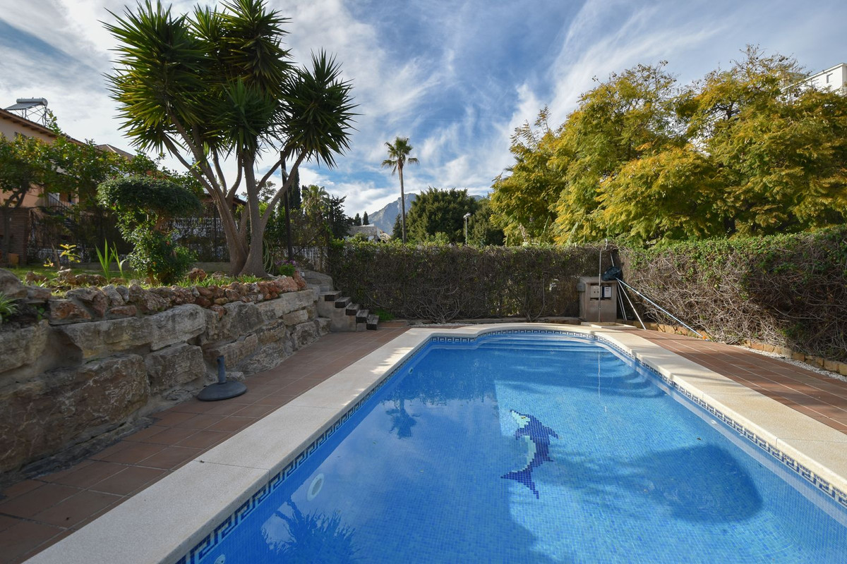 5 Bed Townhouse for sale in Marbella Costa Del Sol, Málaga, Spain