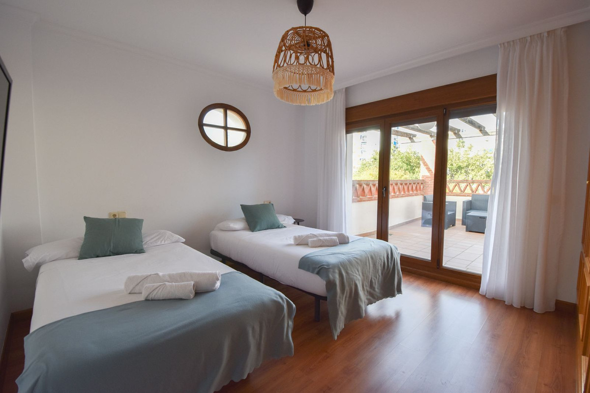 5 Bed Townhouse for sale in Marbella Costa Del Sol, Málaga, Spain