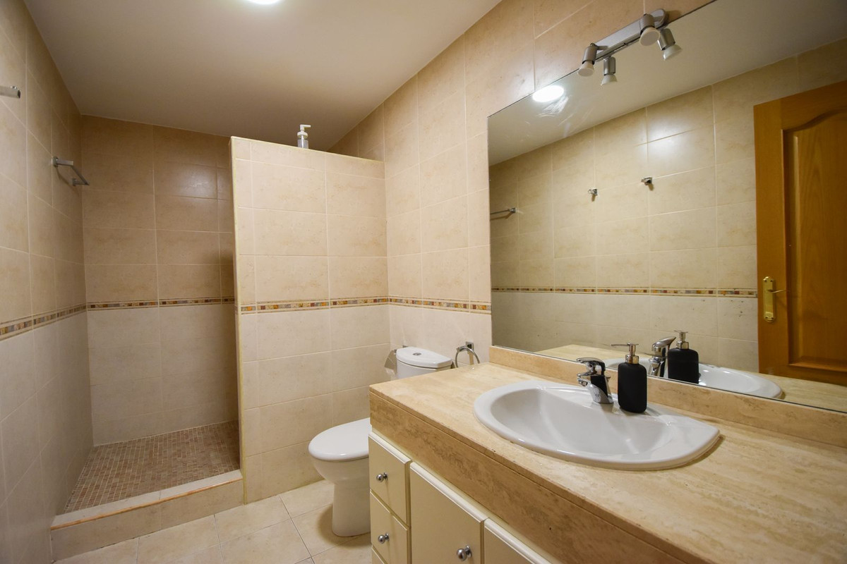 5 Bed Townhouse for sale in Marbella Costa Del Sol, Málaga, Spain