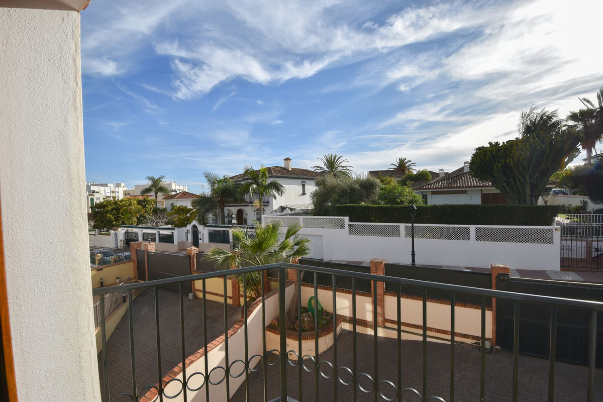 5 Bed Townhouse for sale in Marbella Costa Del Sol, Málaga, Spain