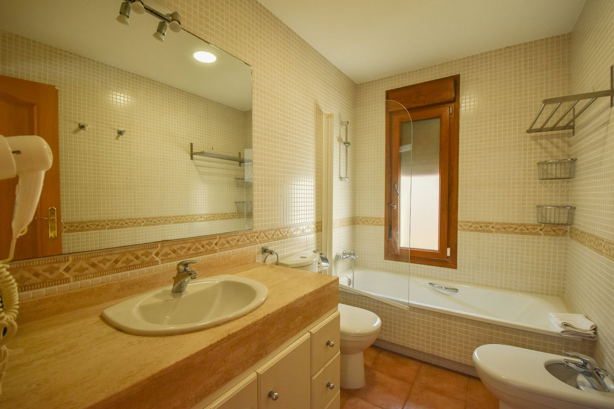 5 Bed Townhouse for sale in Marbella Costa Del Sol, Málaga, Spain