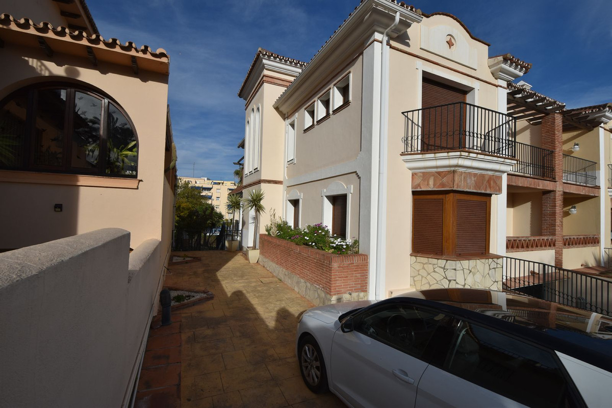 5 Bed Townhouse for sale in Marbella Costa Del Sol, Málaga, Spain