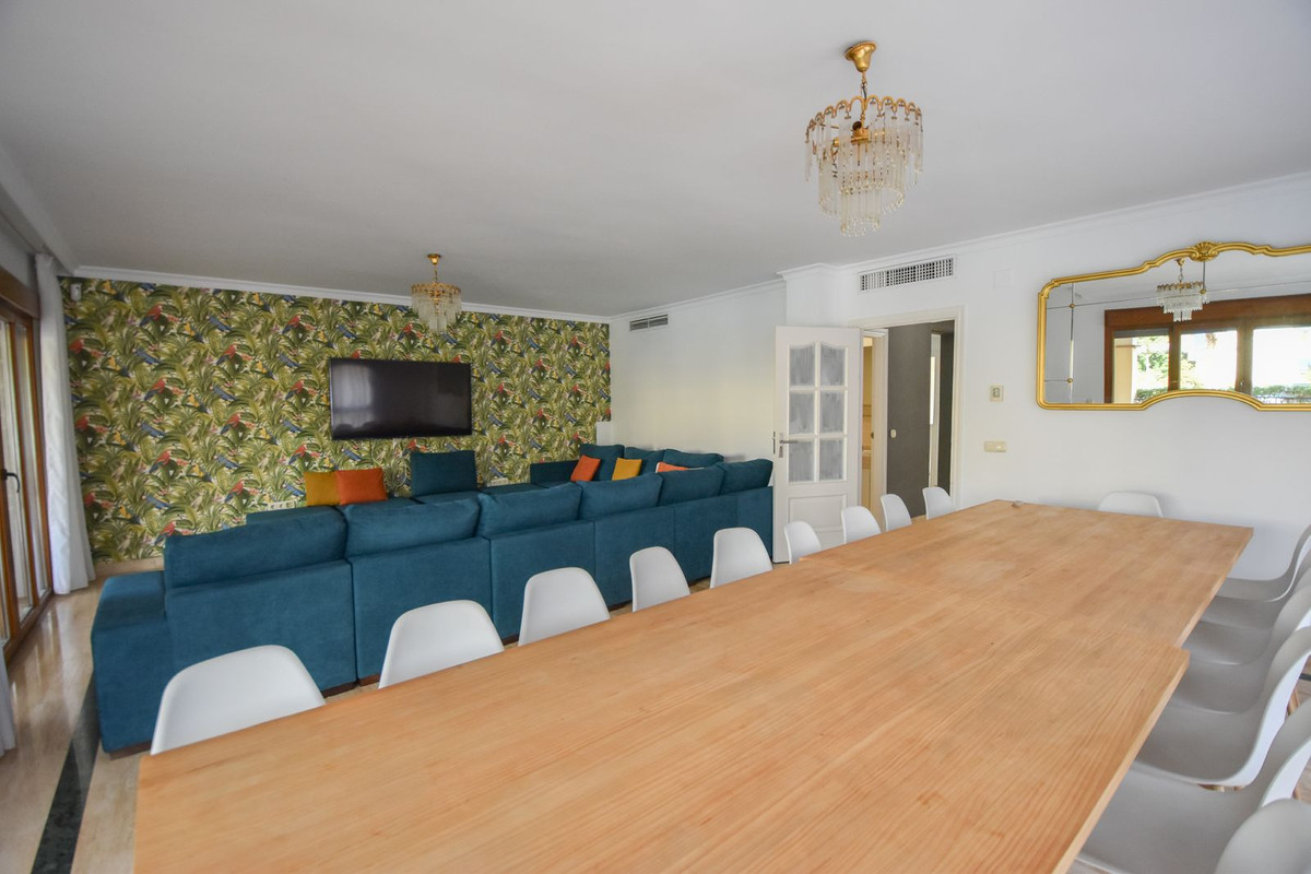 5 Bed Townhouse for sale in Marbella Costa Del Sol, Málaga, Spain