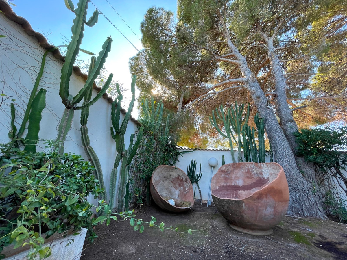 Se vende Villa - Chalet de 5 dormitorios en Costa Blanca, Alicante, España