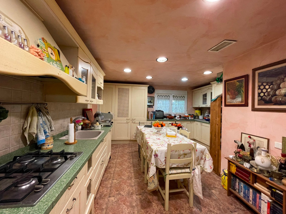 Se vende Villa - Chalet de 5 dormitorios en Costa Blanca, Alicante, España