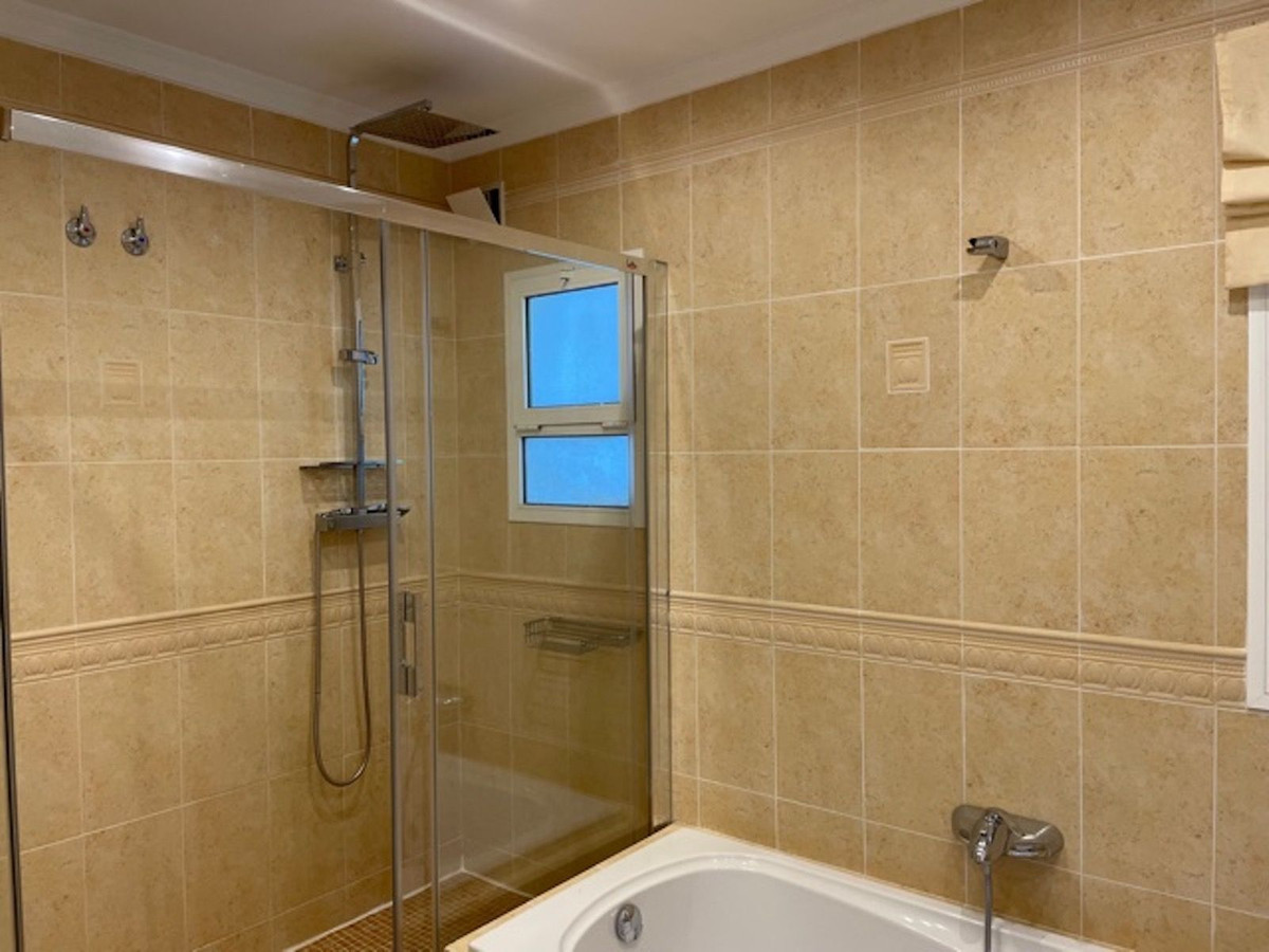 4 Bed Townhouse for sale in Nerja Costa Del Sol East, Málaga, Spain