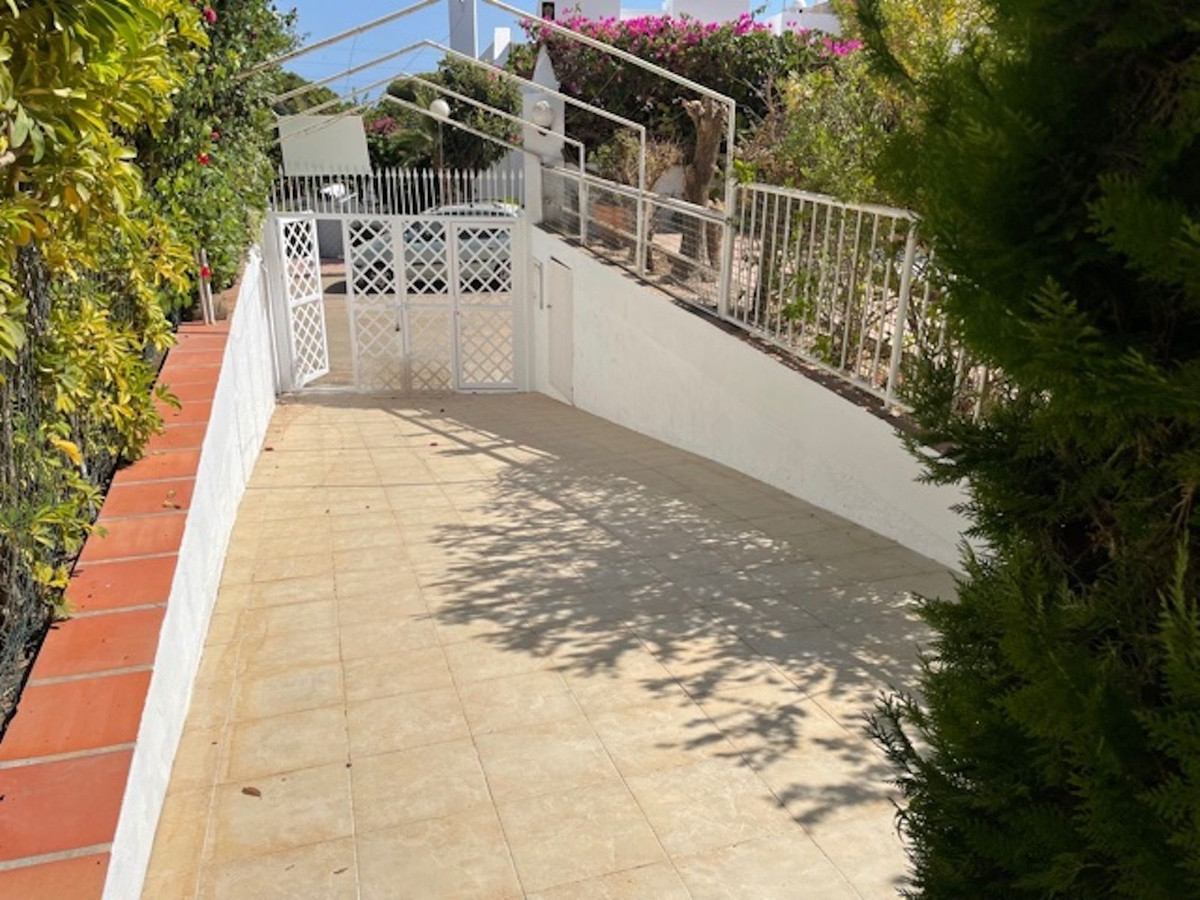 4 Bed Townhouse for sale in Nerja Costa Del Sol East, Málaga, Spain
