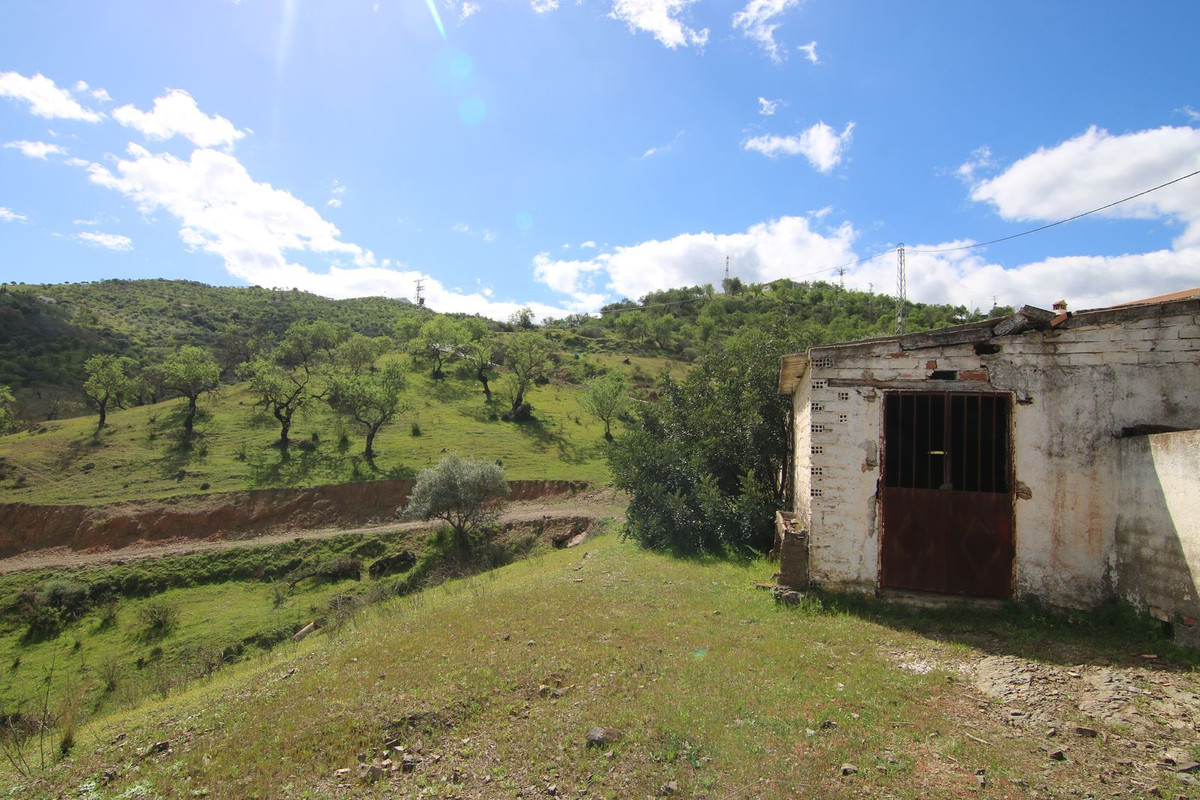 Plots for sale in Guaro Costa Del Sol, Málaga, Spain