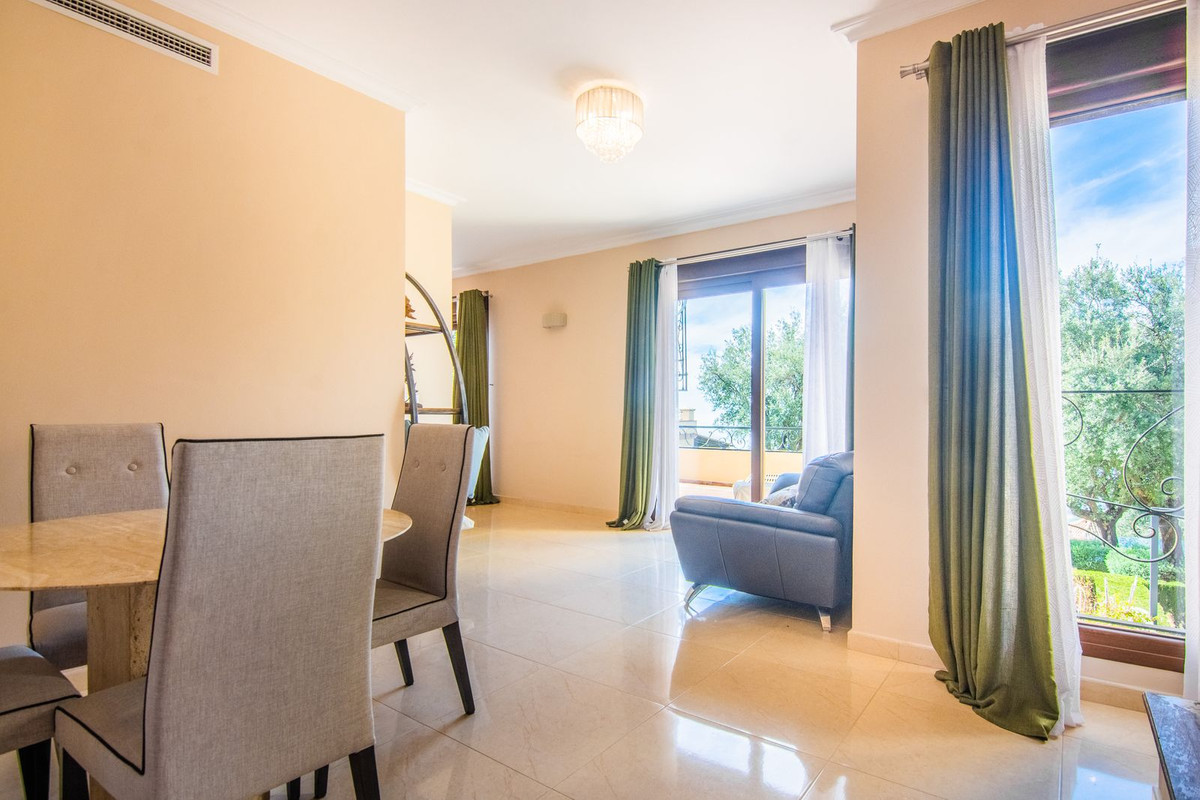 5 Bed Townhouse for sale in La Mairena Costa Del Sol, Málaga, Spain