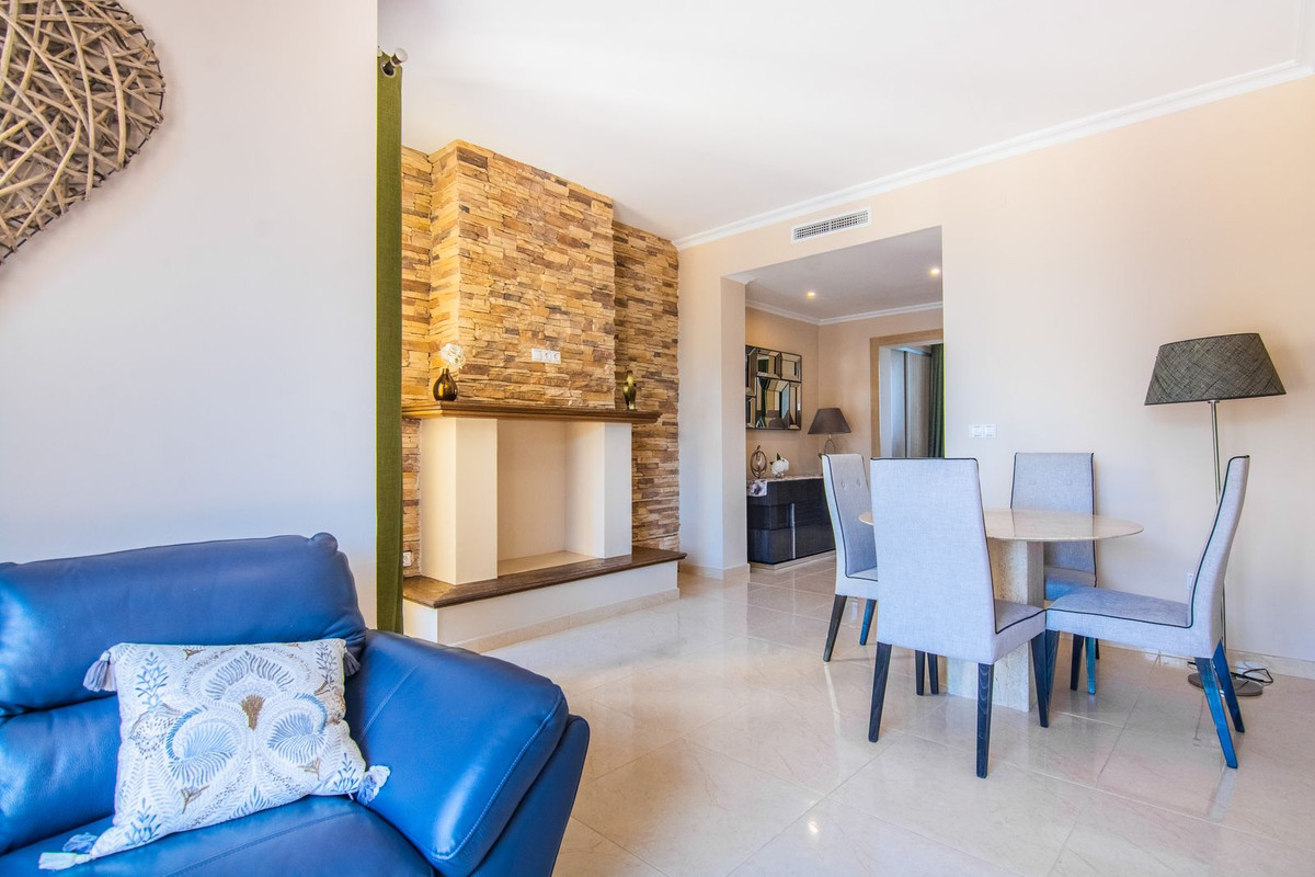 5 Bed Townhouse for sale in La Mairena Costa Del Sol, Málaga, Spain