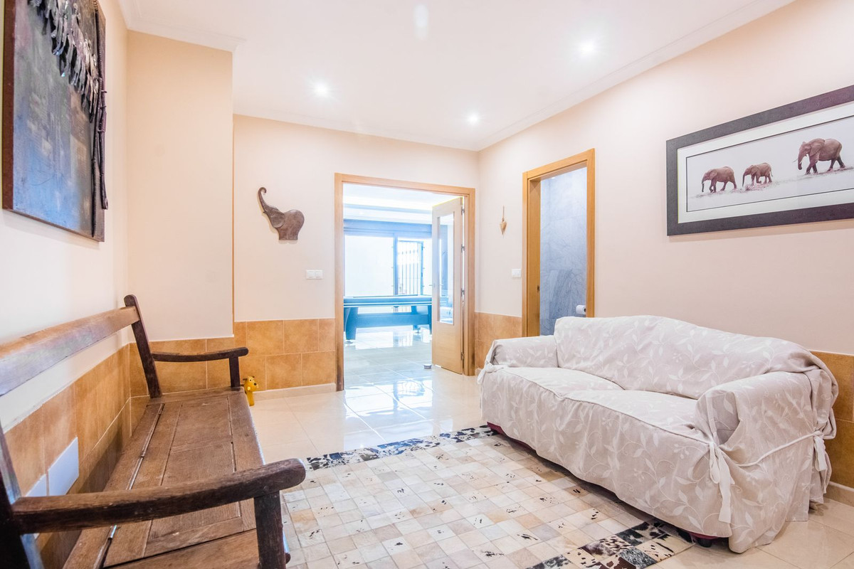 5 Bed Townhouse for sale in La Mairena Costa Del Sol, Málaga, Spain