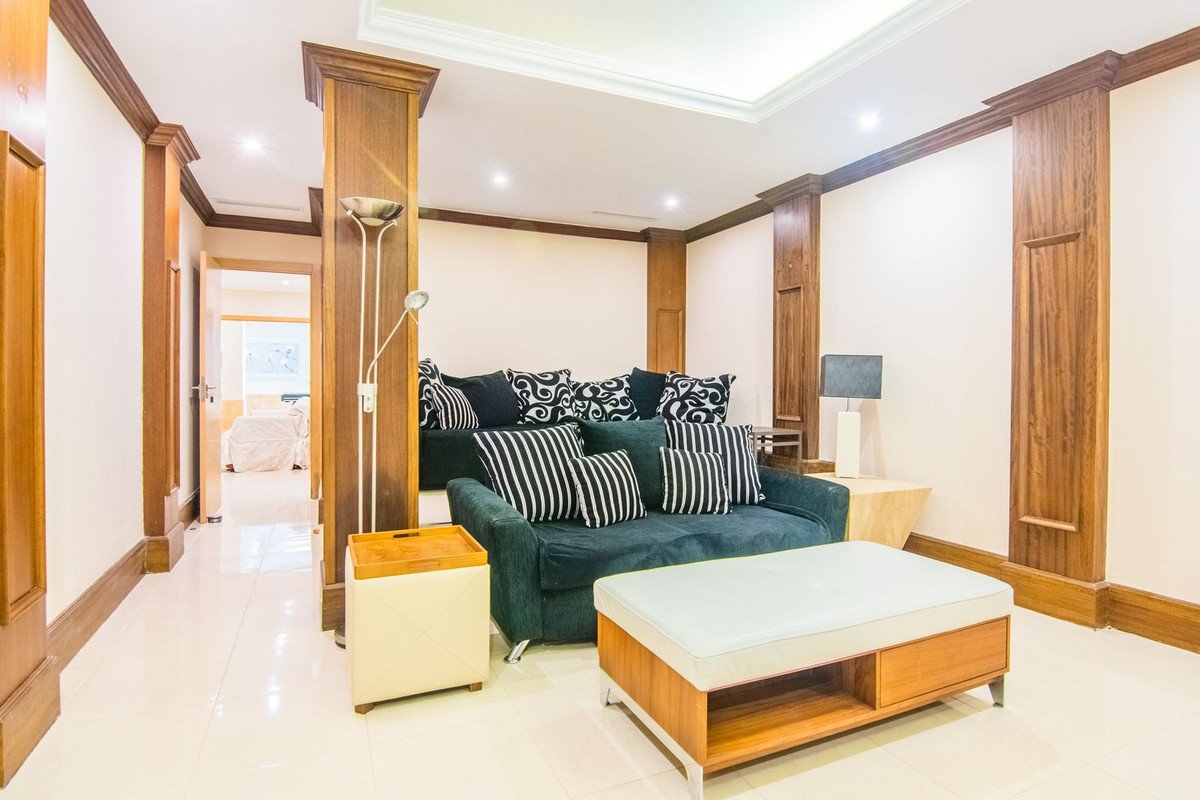 5 Bed Townhouse for sale in La Mairena Costa Del Sol, Málaga, Spain