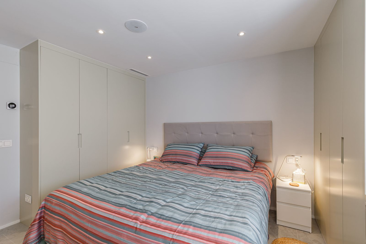 4 Bed Apartment for sale in Marbella Costa Del Sol, Málaga, Spain