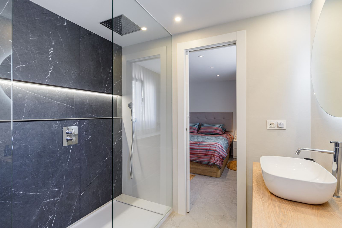 4 Bed Apartment for sale in Marbella Costa Del Sol, Málaga, Spain