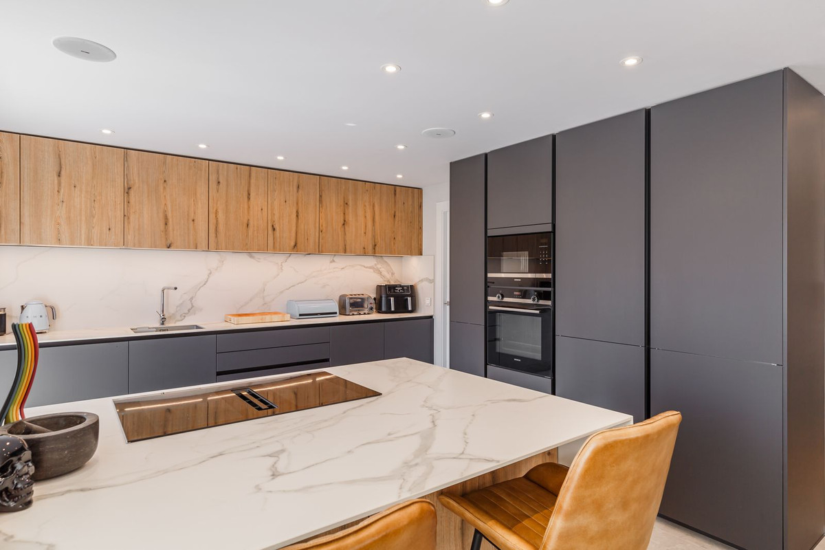 4 Bed Apartment for sale in Marbella Costa Del Sol, Málaga, Spain