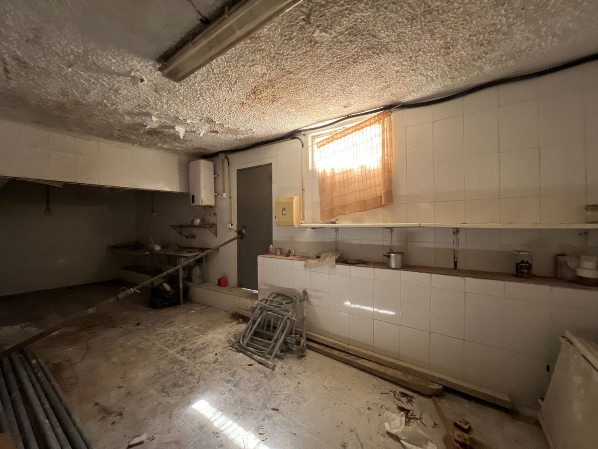 Commercial unit for sale in Alhaurín De La Torre Costa Del Sol, Málaga, Spain
