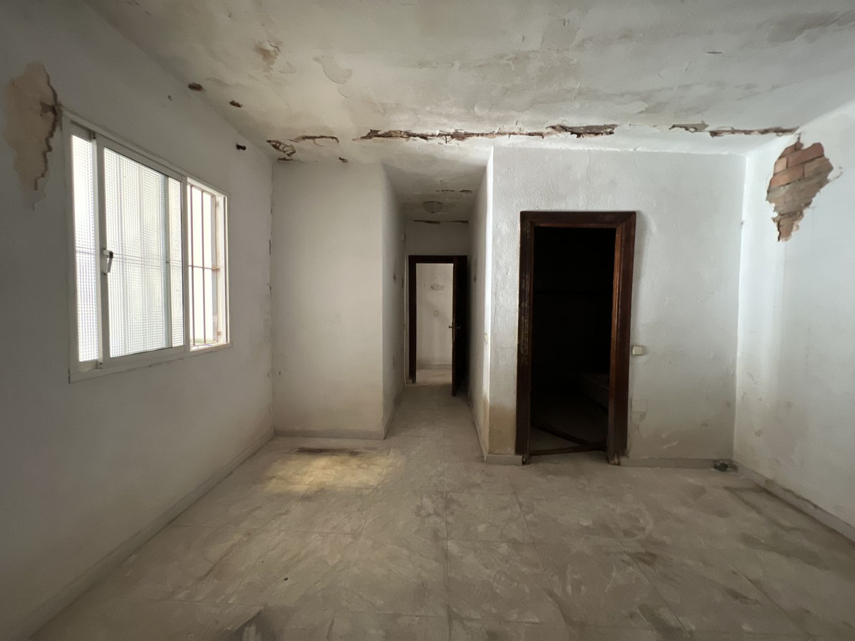Commercial unit for sale in Alhaurín De La Torre Costa Del Sol, Málaga, Spain