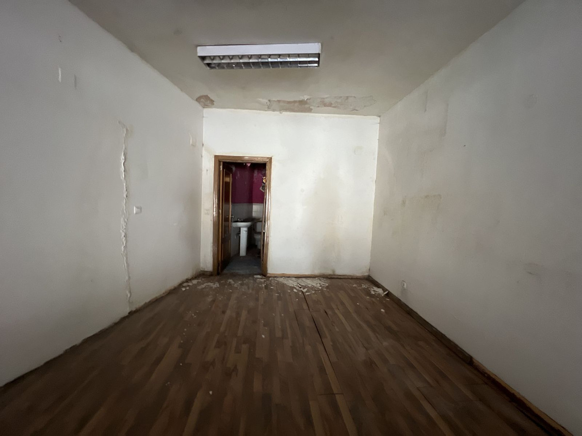Commercial unit for sale in Alhaurín De La Torre Costa Del Sol, Málaga, Spain