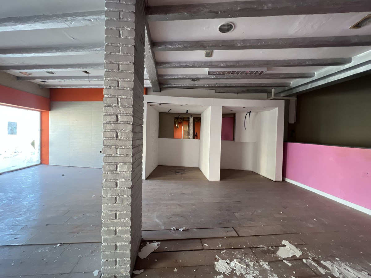 Commercial unit for sale in Alhaurín De La Torre Costa Del Sol, Málaga, Spain