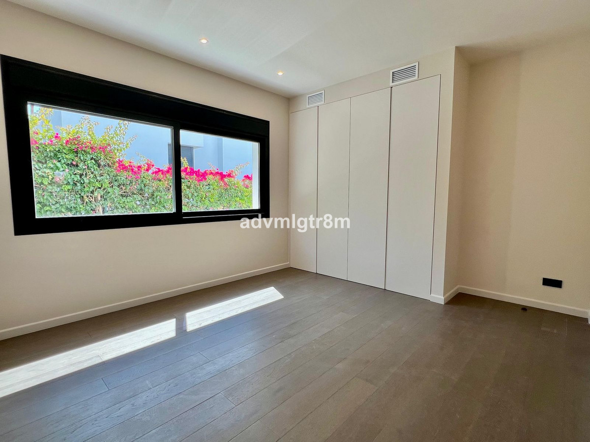 6 Bed Townhouse for sale in Elviria Costa Del Sol, Málaga, Spain