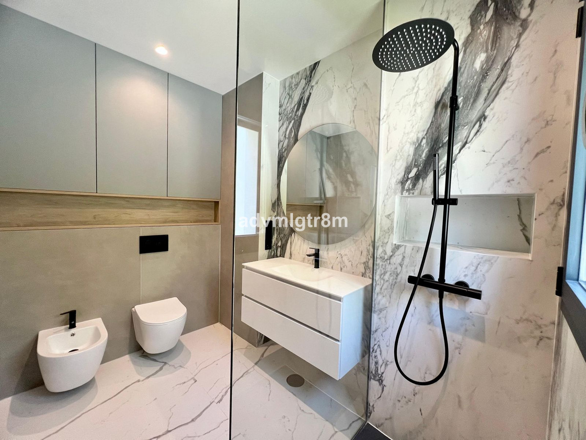 6 Bed Townhouse for sale in Elviria Costa Del Sol, Málaga, Spain