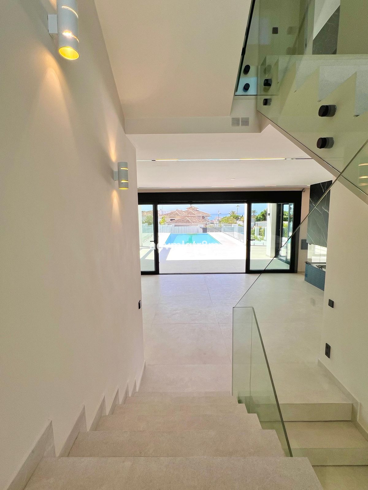 6 Bed Townhouse for sale in Elviria Costa Del Sol, Málaga, Spain