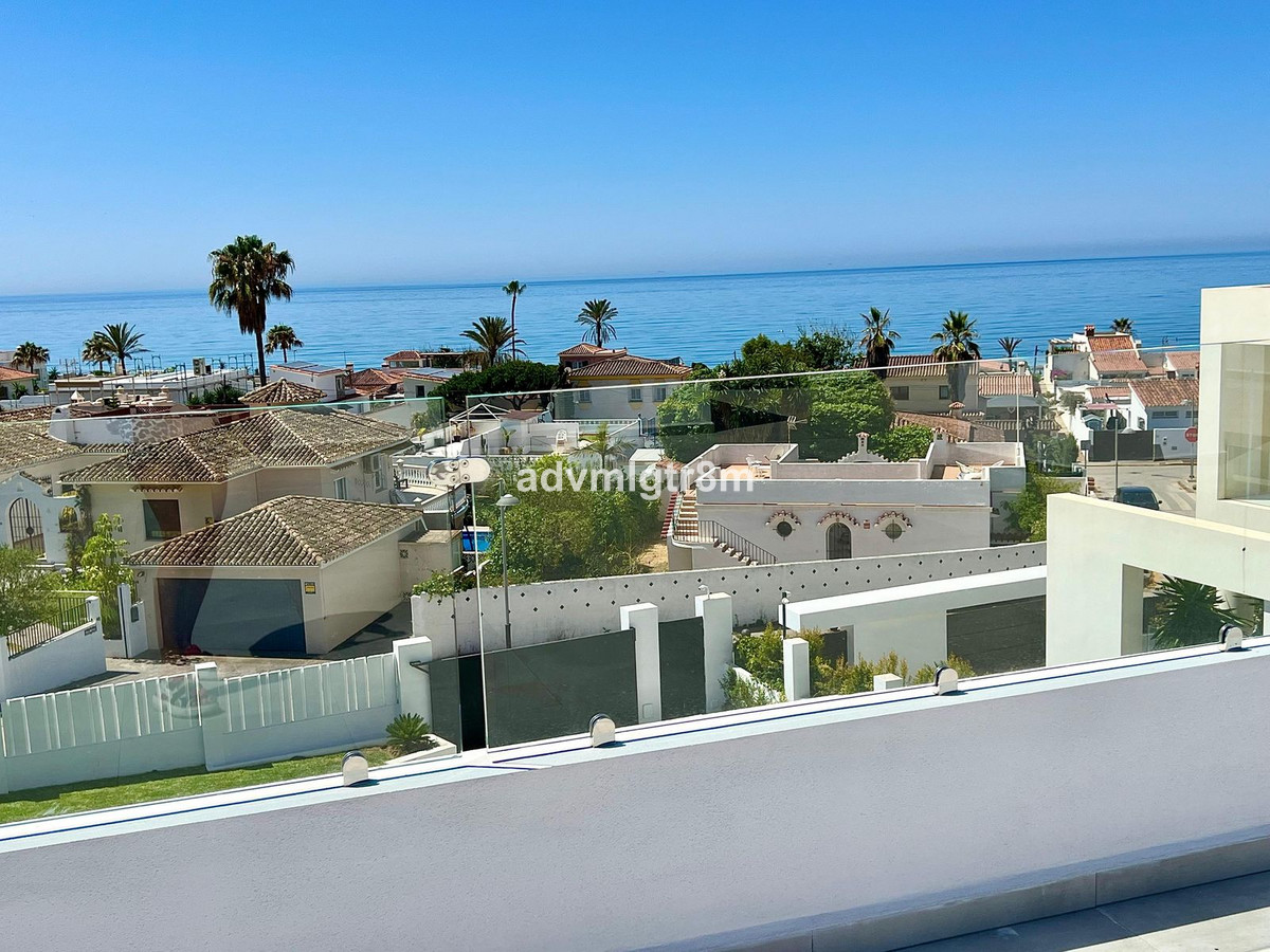 6 Bed Townhouse for sale in Elviria Costa Del Sol, Málaga, Spain