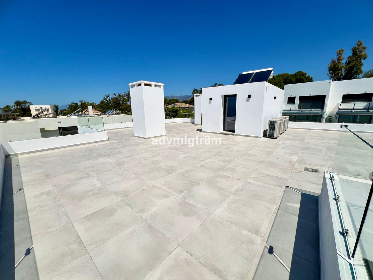 6 Bed Townhouse for sale in Elviria Costa Del Sol, Málaga, Spain