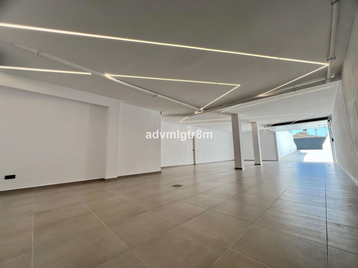 6 Bed Townhouse for sale in Elviria Costa Del Sol, Málaga, Spain