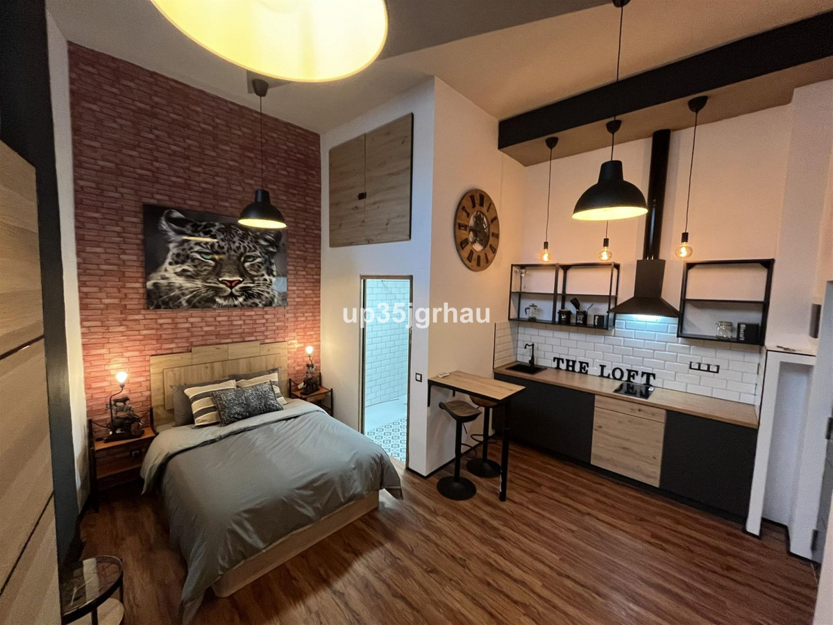1 Bed Apartment for sale in Estepona Costa Del Sol, Málaga, Spain