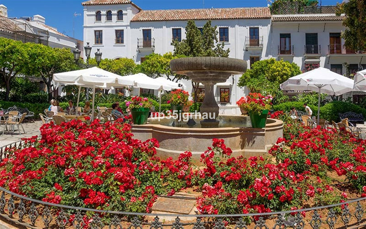 1 Bed Apartment for sale in Estepona Costa Del Sol, Málaga, Spain