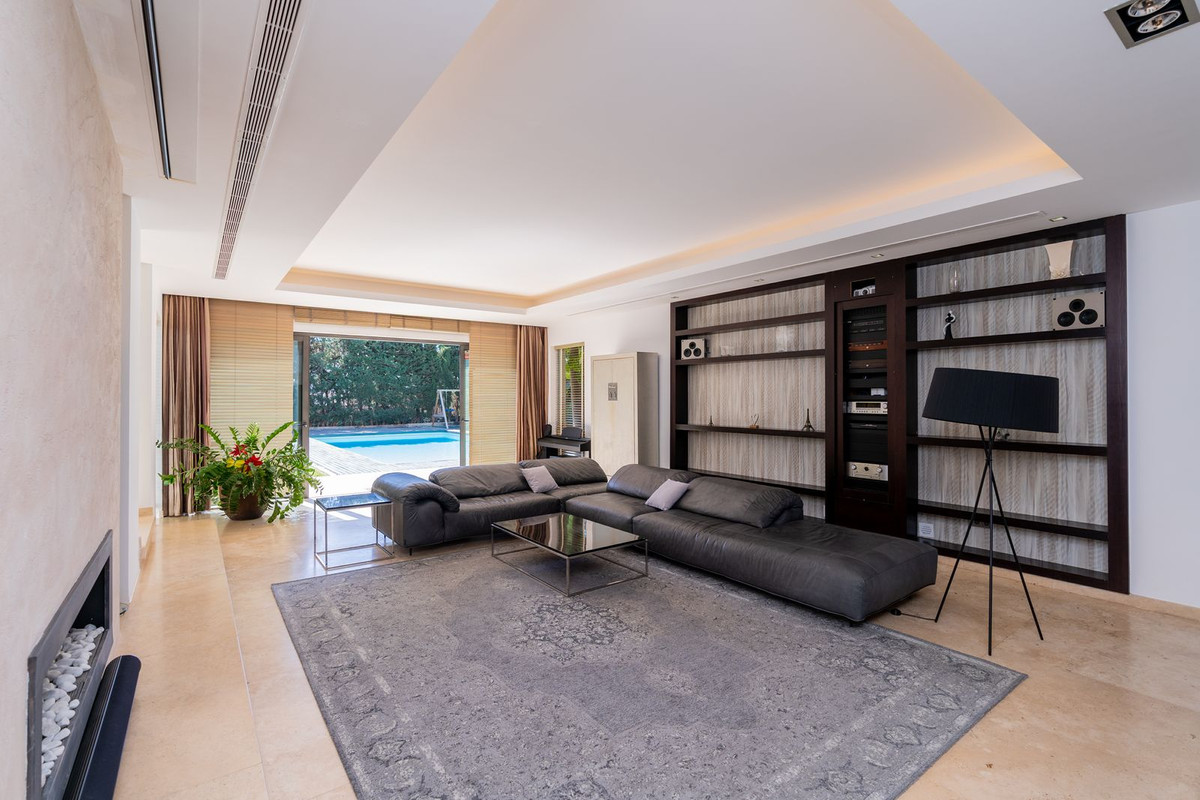 Se vende Villa - Chalet de 5 dormitorios en Costa Del Sol, Málaga, España