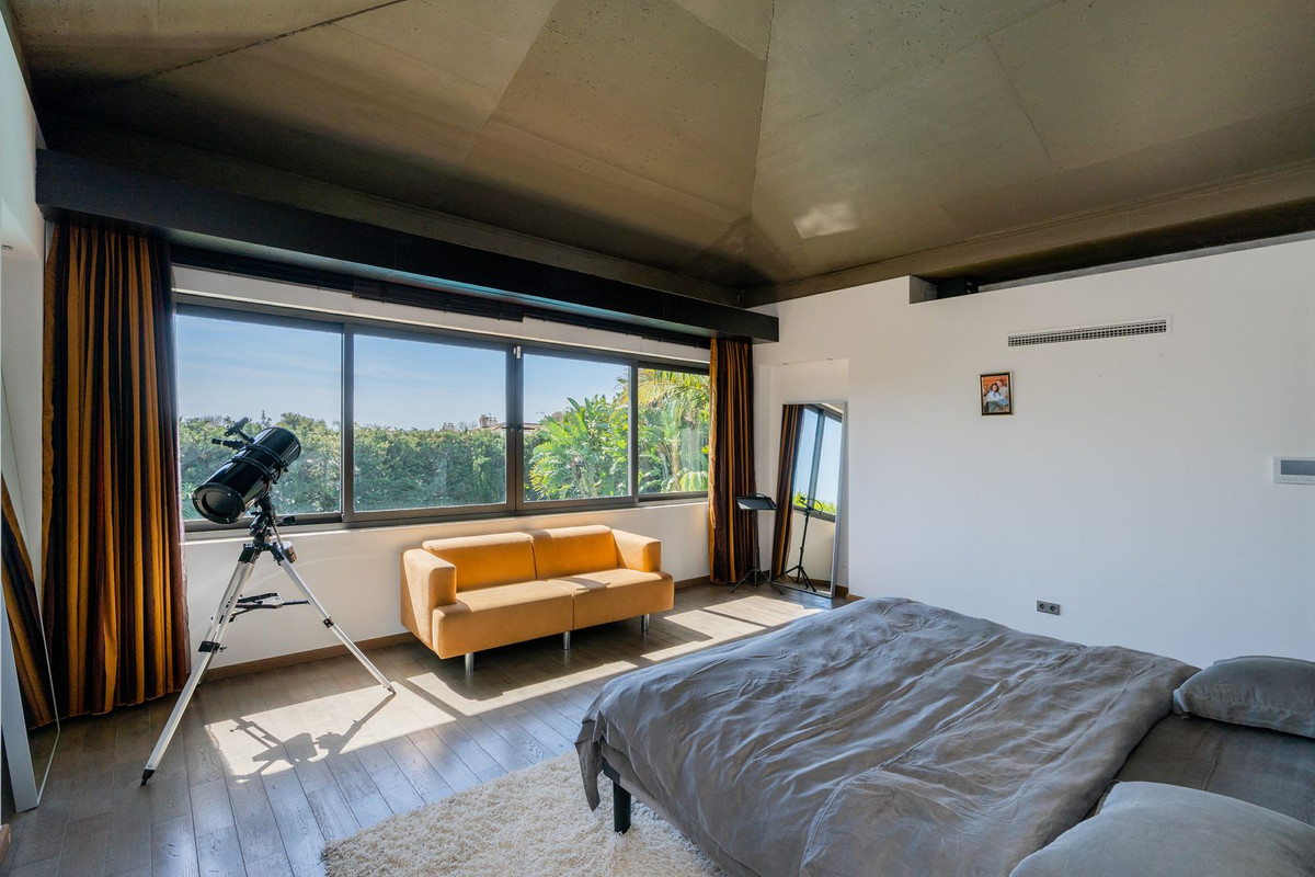 Se vende Villa - Chalet de 5 dormitorios en Costa Del Sol, Málaga, España
