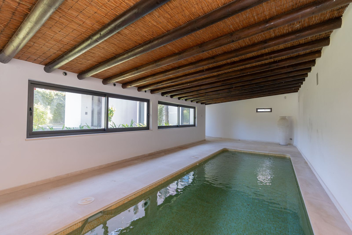 Se vende Villa - Chalet de 5 dormitorios en Costa Del Sol, Málaga, España